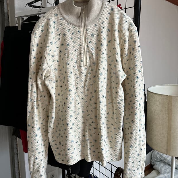캐피탈 플라워 하프집업1size