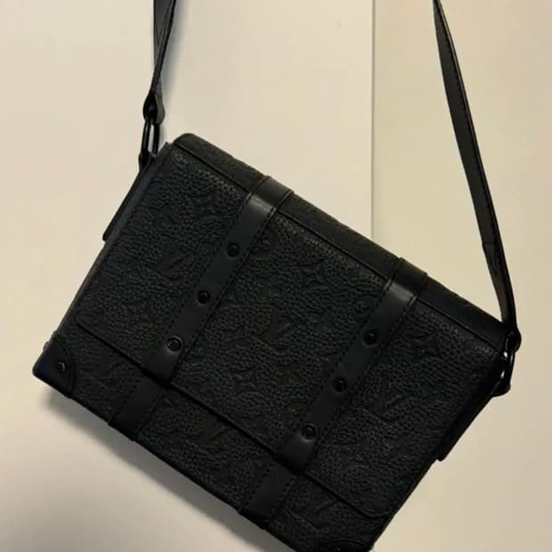 루이비통 토뤼옹 모노그램 트렁크 메신저 남성