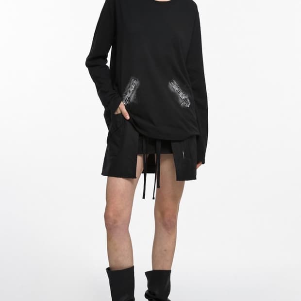 Nache back slit long sleeve / black