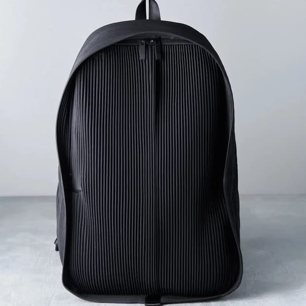 [구매] 이세이미야케 옴므플리세 데이팩 Issey miyake homme