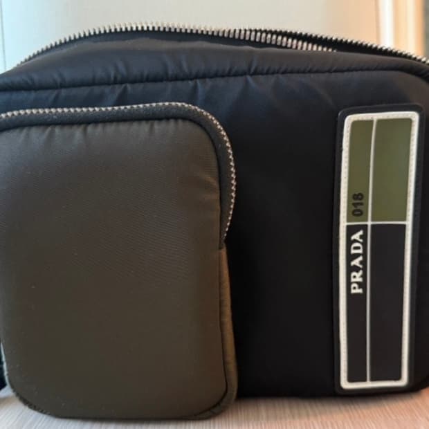 PRADA  테크니컬 나일론 포켓 백팩