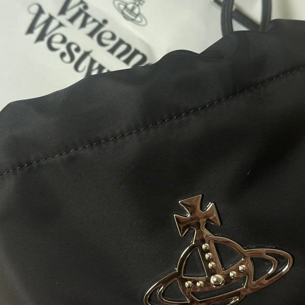 비비안웨스트우드 힐러리 버킷백