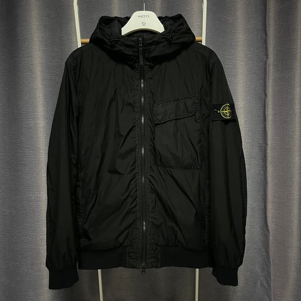 스톤아일랜드 크링클랩스 프리마로프트 패딩 M