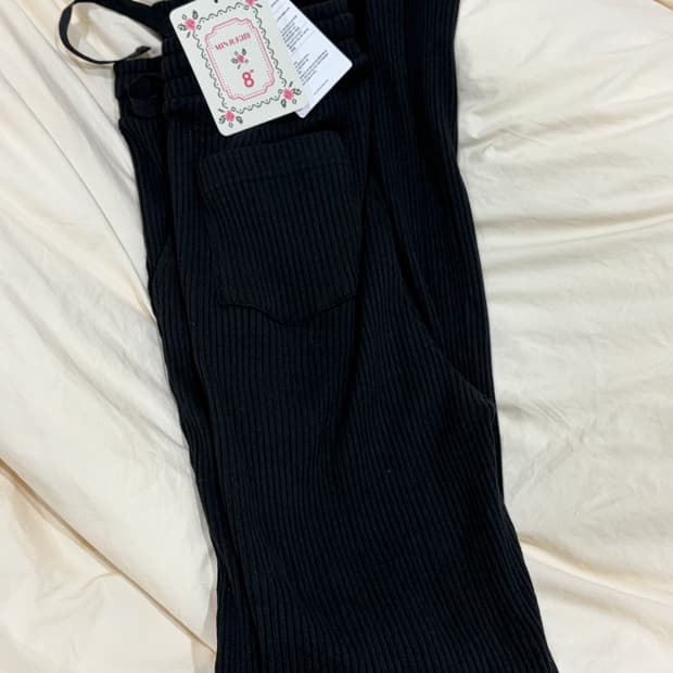 에잇세컨즈 민주킴 콜라보 사이드 슬릿 저지 팬츠