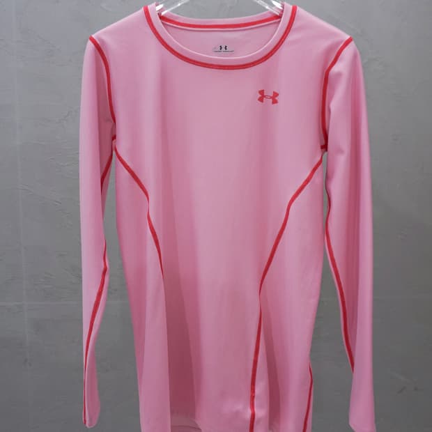 언더아머 핑크 탑