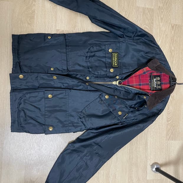 바버 인터내셔널 자켓 M 네이비팝니다