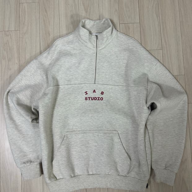 아이앱스튜디오 하프집업 오트밀 버건디