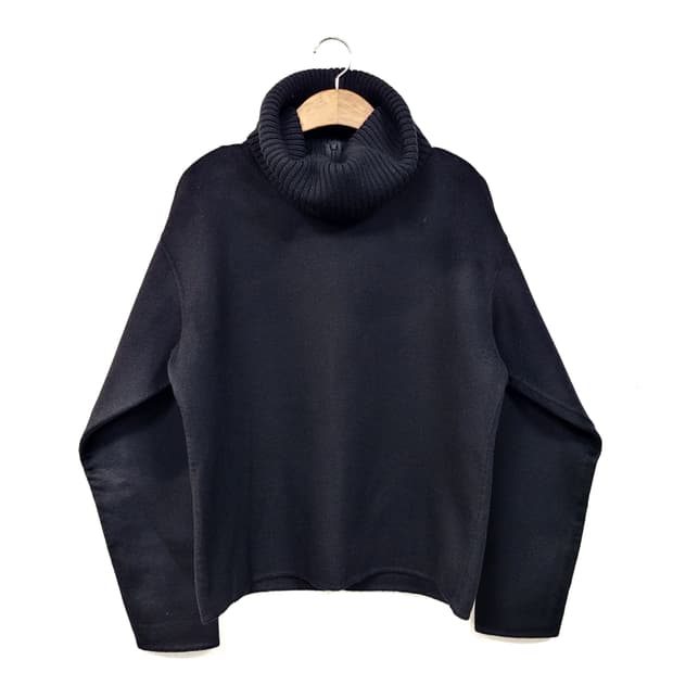 띠어리 핸드메이드 캐시미어 터틀넥 니트