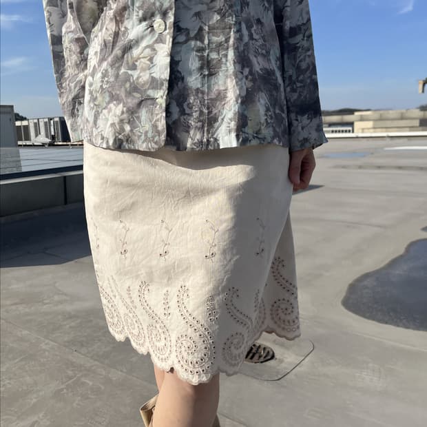 Eyelet Scallop Skirt 베이지 스칼럽 스커트