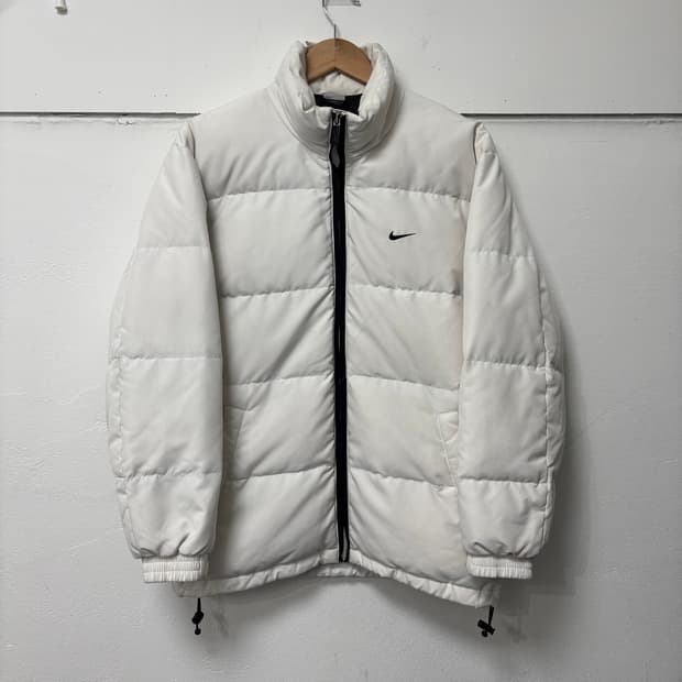 나이키 화이트 뉴챔프 패딩