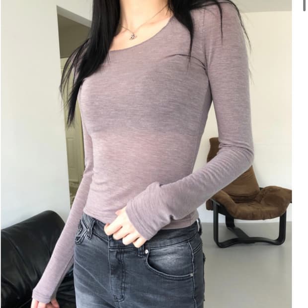 Souno cling u-neck tee