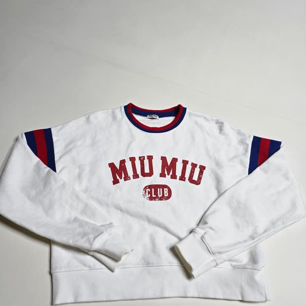 화이트 크롭 맨투맨 (55~66)