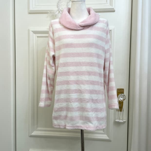 pink white stripe cute fur top(size-M)