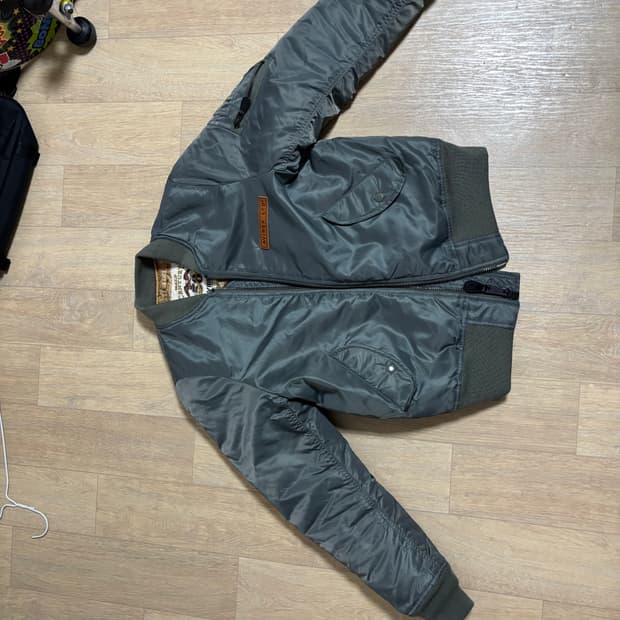 아비렉스 50주년 시그니처로고 ma1 세이지 m