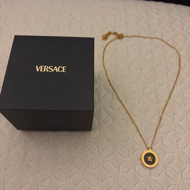 베르사체 메두사 목걸이 새상품