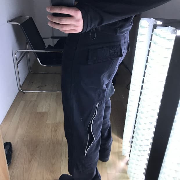 Plastic product wave zipper pants