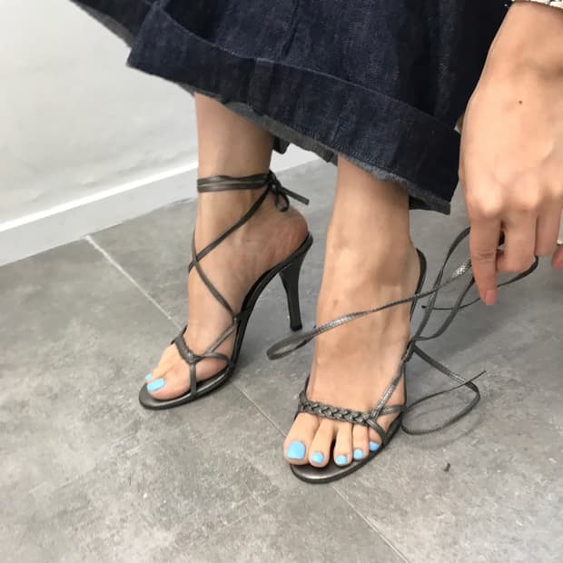 Chloe 끌로에 가죽 스트랩 샌들힐
