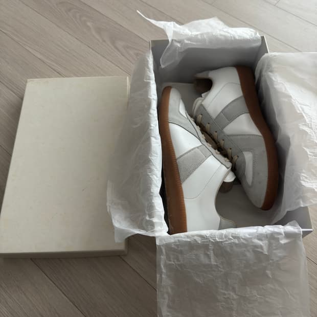 마르지엘라 독일군 42.5 사이즈 팝니다.