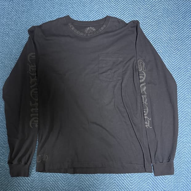 [L]크롬하츠 넥스크립트 로고 롱슬리브 블랙