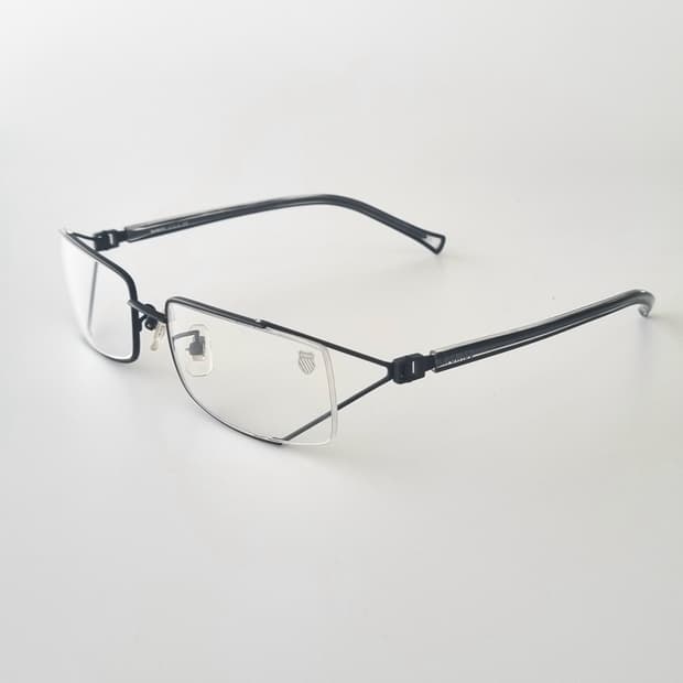 데드스탁  지적인 무드의 매트 블랙 테크니컬 메탈 안경테 1242