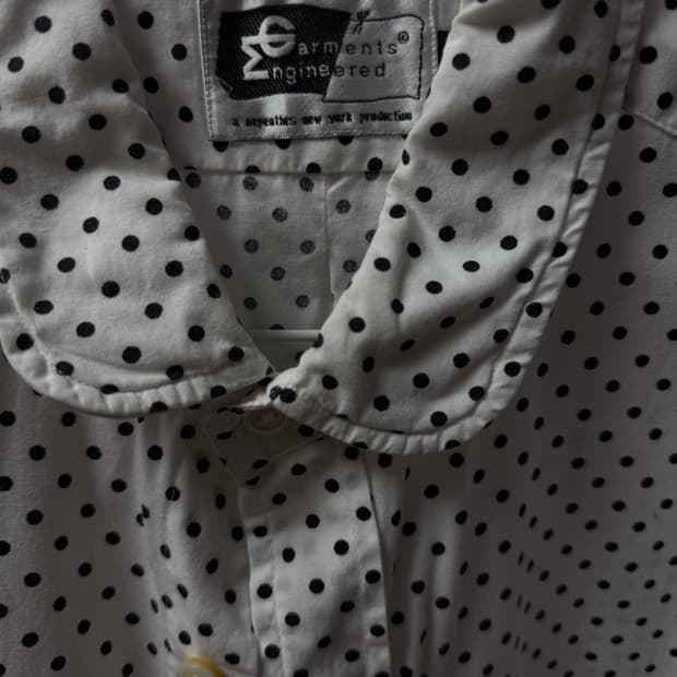 엔지니어드 가먼츠 도트 셔츠