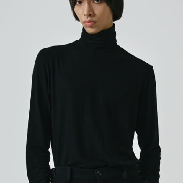 노이어 noirer 울 실키 롤넥 터틀넥 티셔츠 블랙 48