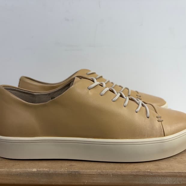 쿠에른 여성 스니커즈 250