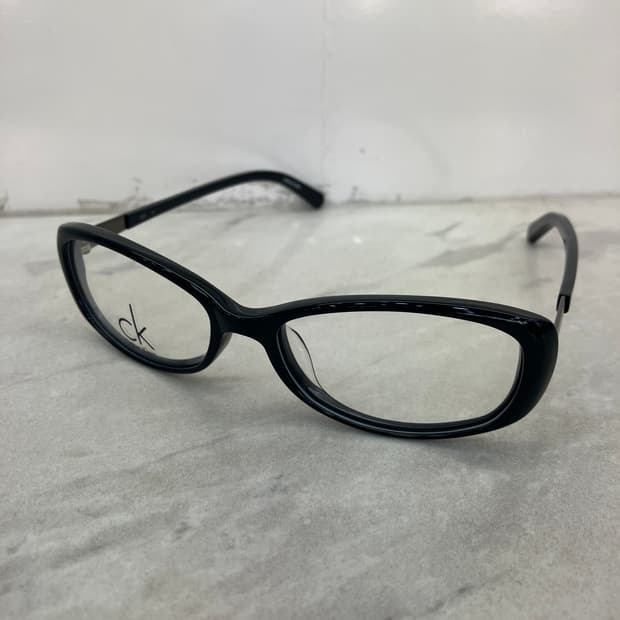 CK 캘빈클라인 긱시크 뿔테 안경