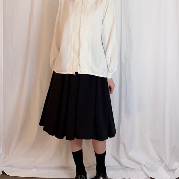 Lace Collar Point Blouse - White