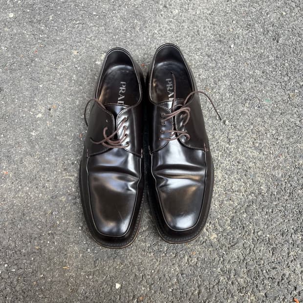 Prada 브라운 세미 스퀘어토 더비