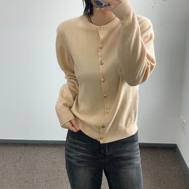 Burberrys 버버리 금장로고 버튼 코랄베이지 니트 가디건