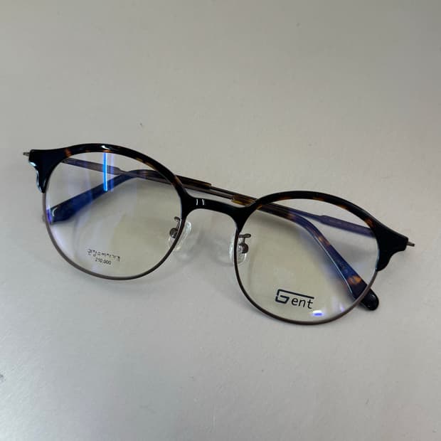 Gent 클래식 콤비 라운드 프레임