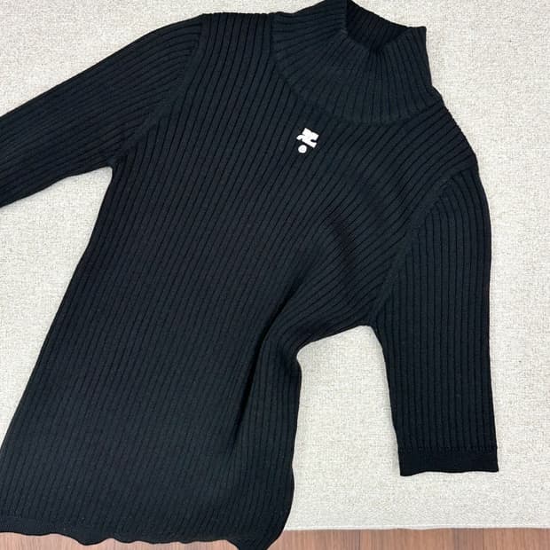 courreges / 꾸레쥬 블랙 하프넥 골지 니트 