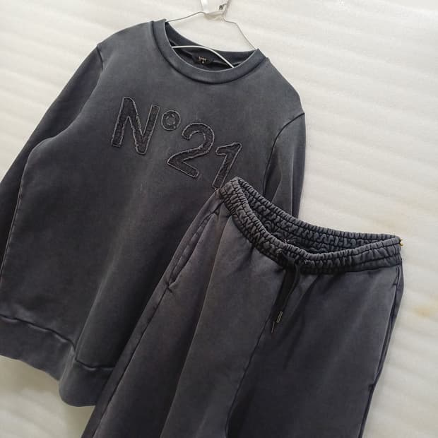 N21 맨투맨 라운드 티 + 밴딩 조거 팬츠 바지 여성 M 사랑봉봉