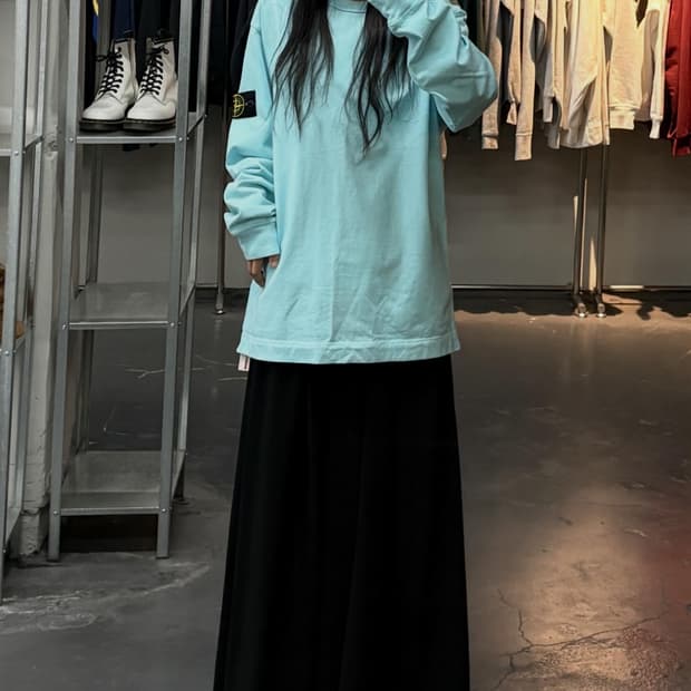 스톤아일랜드 와펜 크루넥 스웨트셔츠 아쿠아 롱슬리브 A3796 