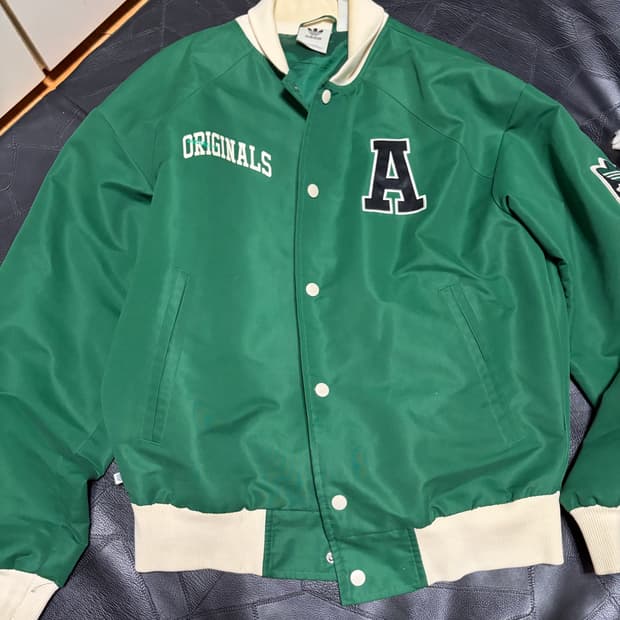 아디다스 그린 바시티 자켓