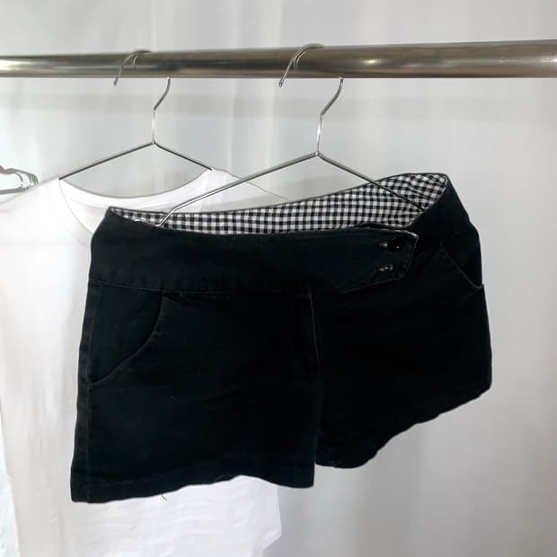 투 버튼 체크 숏 팬츠