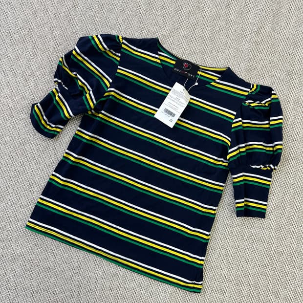 F 새상품 듀이듀이 퍼프 티 0401D