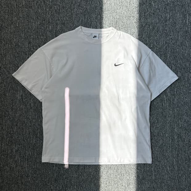 나이키 스투시 월드 트라이브 반팔티셔츠