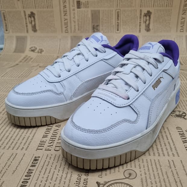 푸마 카리나 스트릿 여성스니커즈 240