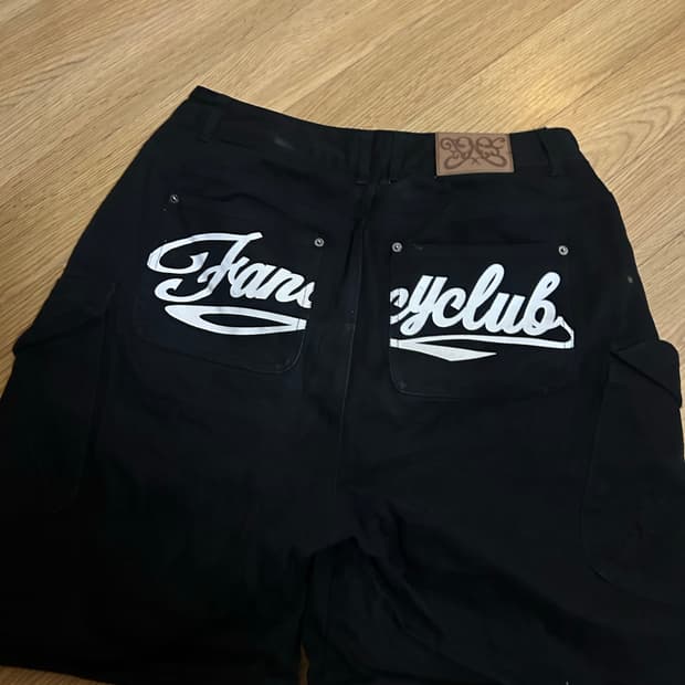 Fancy club 팬씨클럽 버뮤다 팬츠 판매합니다