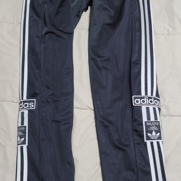 아디다스 아디브레이크 드랙팬츠 S사이즈 판매합니다