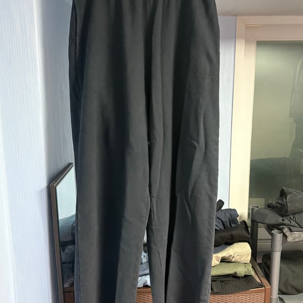 발렌시아가 네일 폴리쉬 스웻팬츠 블랙 M사이즈