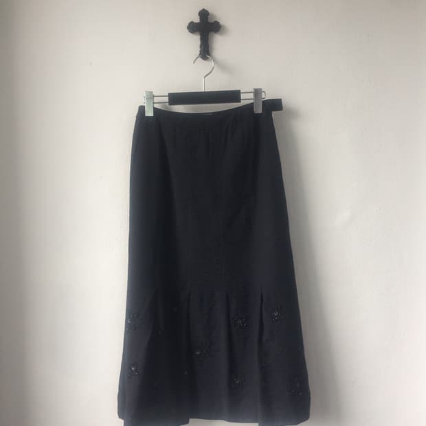 Patch point long skirt