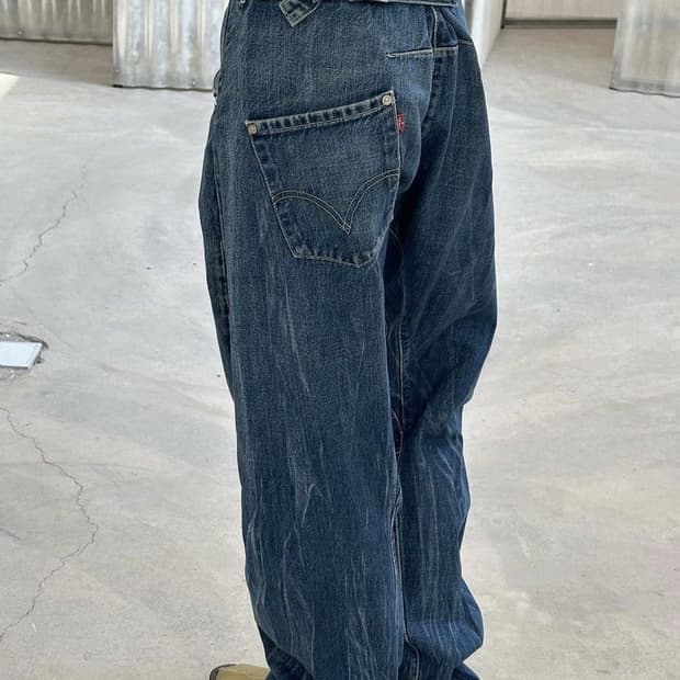 리바이스 엔지니어드 진 신치백