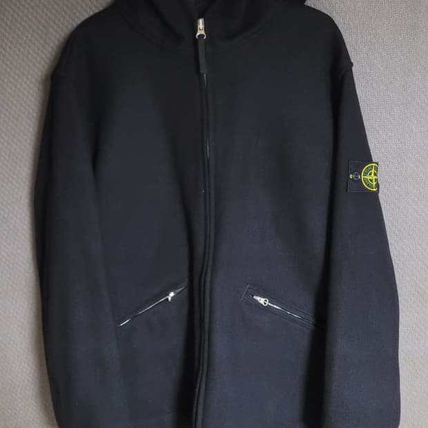 스톤아일랜드 코트