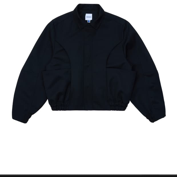 아더에러 jacket product. 15