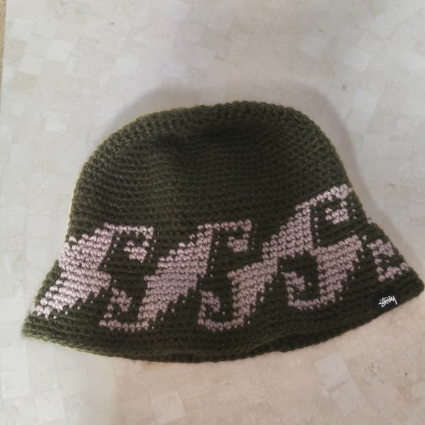Stussy Waves Knit Bucket Hat