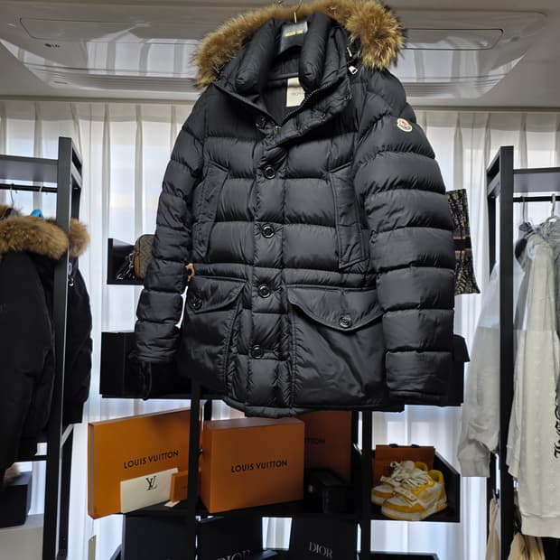 {클로젯}[3][여분단추,삼각택 구성]몽클레어 클루니 롱 다운 패딩 자켓