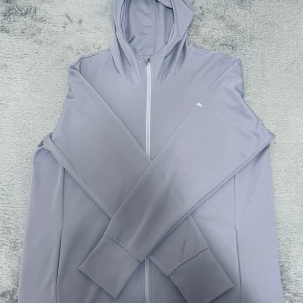 지초이 컴포트 25-001 이지윈드집업 돌핀 size3 판매합니다